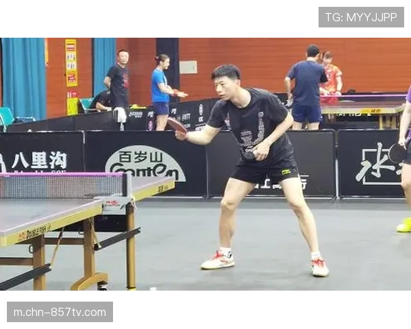 老将马龙训练细节曝光，为适应场地胶皮每日加练