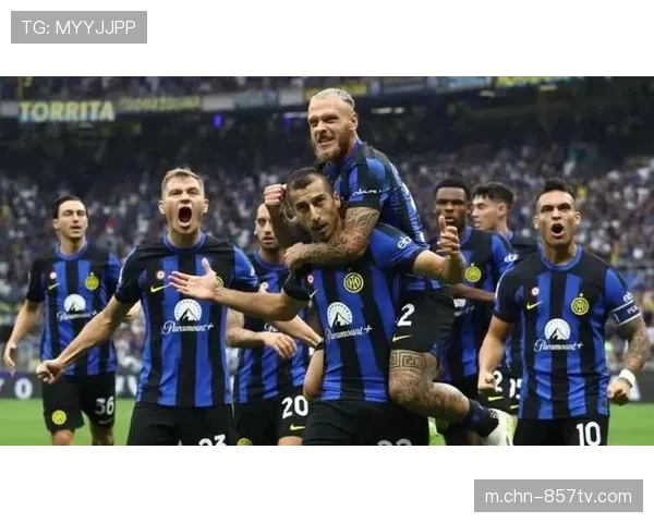 弗拉西奇点射破门，都灵主场先声夺人压制米兰